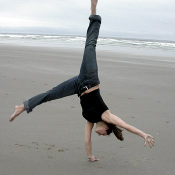 Cartwheel Tutorial: Learn How to Do the Perfect Cartwheel 2 cartwheel