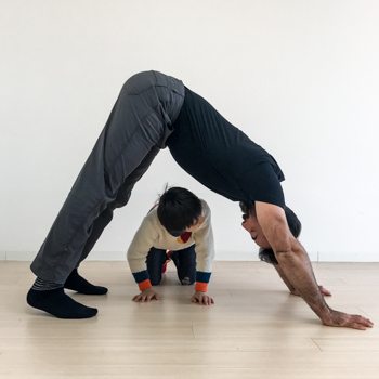5 Strategies to Make Training with Your Kids Fun and Effective... for Both of You 3 Ryan Hurst demonstrating an a-frame technique for his son