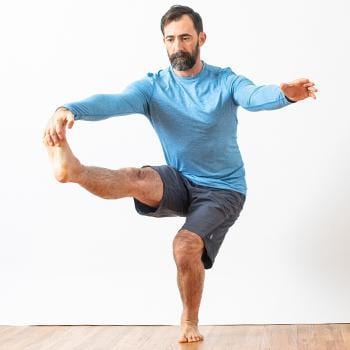 8 Foot Exercises to Fix Tight Ankles, Tight Calves, and Foot Pain 4 One leg balance pose foot mobility