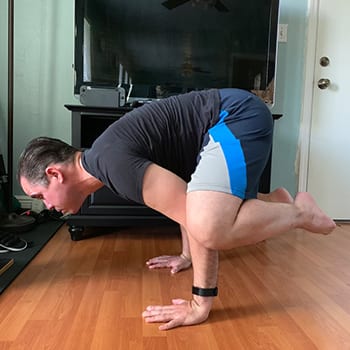How to Get into the Crow Pose, Even if You've Never Been Able to Do It 2 Our client Jovanni nailed a 30-second crow pose using this tutorial.