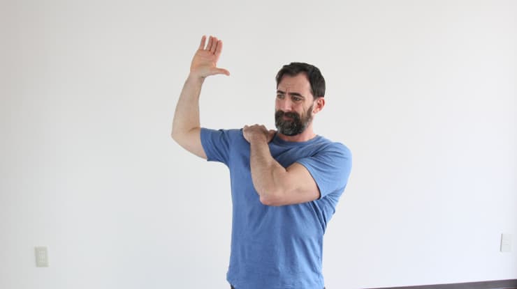 Shoulder Prehab that Wonât Bore You to Tears: 3 Alternatives to Band Pulls 1 Shoulder pain