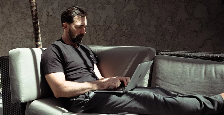 GMB Head Coach demonstrating perfect desk posture